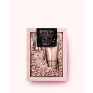 New Victoria Secret Gift Set and Slippers